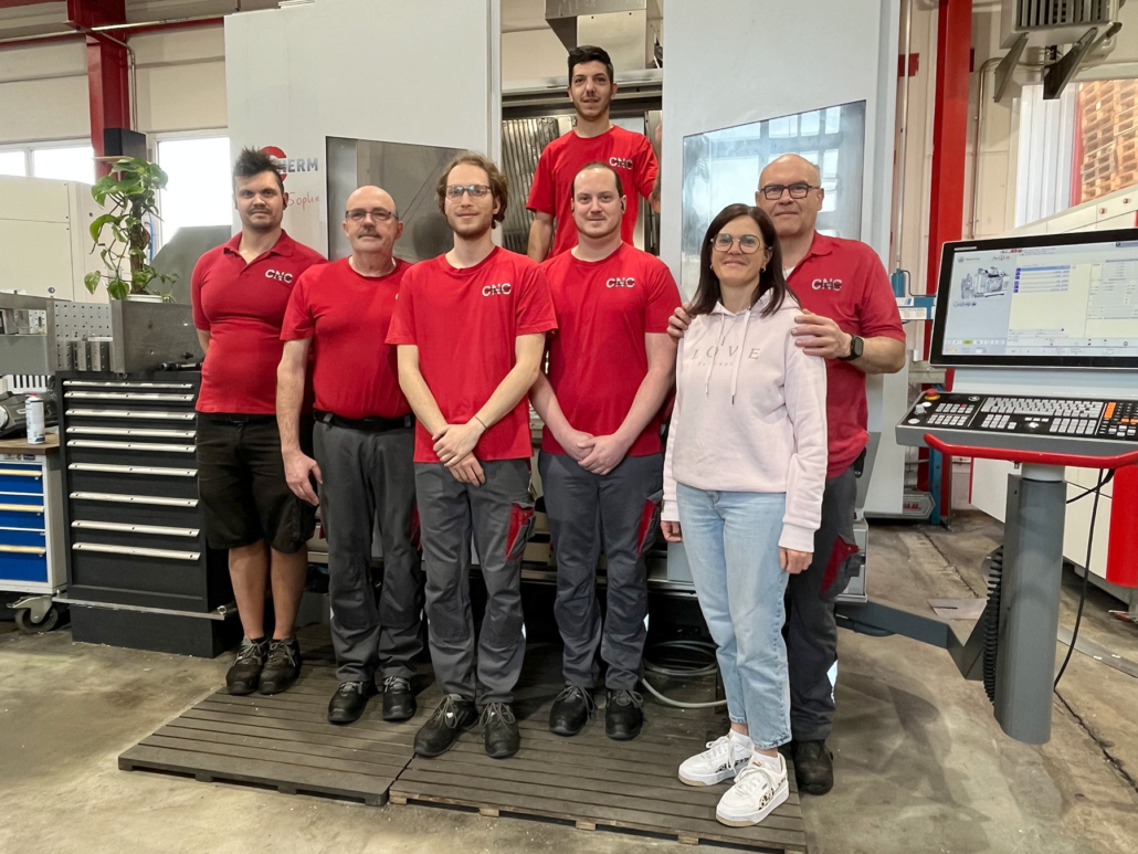 Das Team der Jochen Schaal CNC Fertigungstechnik in Winterbach